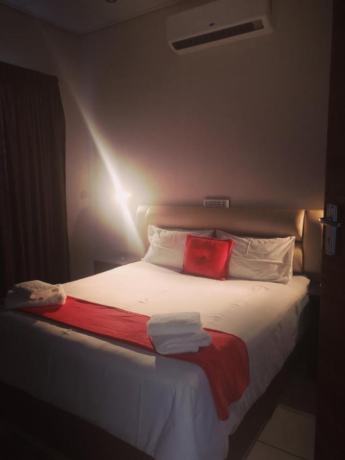 Aaa Rose Garden Guesthouse Mookgophong Exterior photo